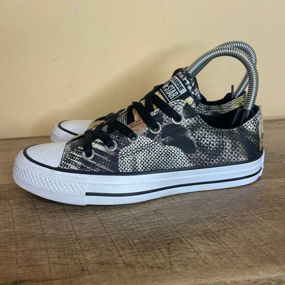 NWOT Converse Chuck Taylor All Star Ox Digital Floral size 5 Women - Picture 1 of 8